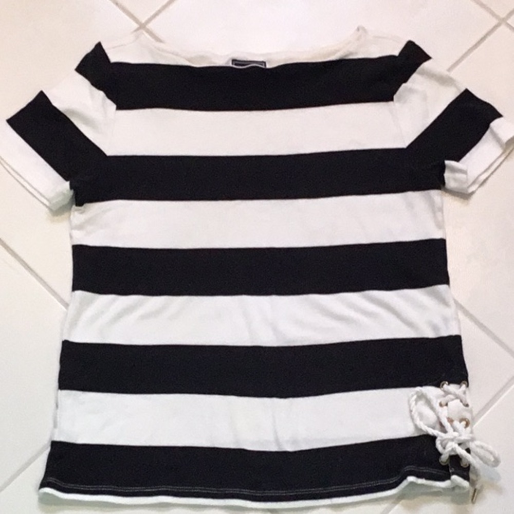 CHAPS Black & White Stripes Short Sleeve Top.